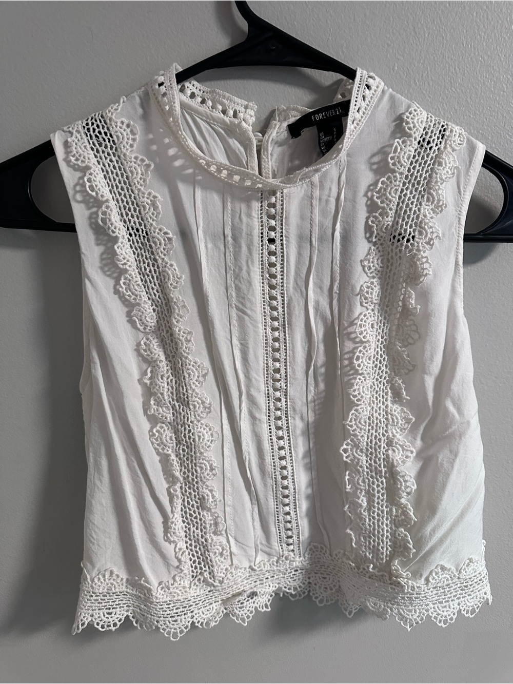 Forever 21 White Crochet-Trim Sleeveless Cropped Tank